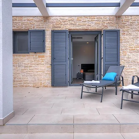 Onyx For 12 People Near Porec With 65 Private Pool And Jacuzzi Višnjan