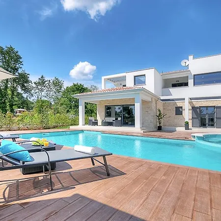 Onyx For 12 People Near Porec With 65 Private Pool And Jacuzzi *