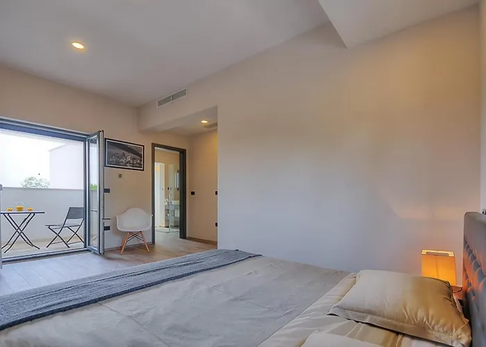 Villa Onyx For 12 People Near Porec With 65 Private Pool And Jacuzzi *